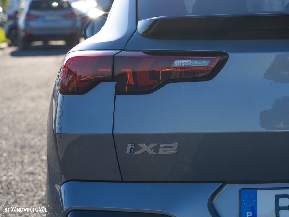 BMW iX2 eDrive20 Pack Desportivo M - 7