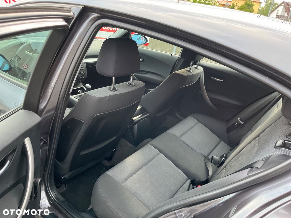 BMW Seria 1 116i - 6