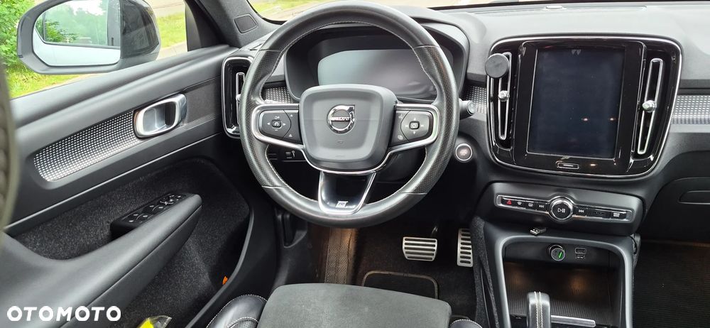 Volvo XC 40 T3 R-Design - 12