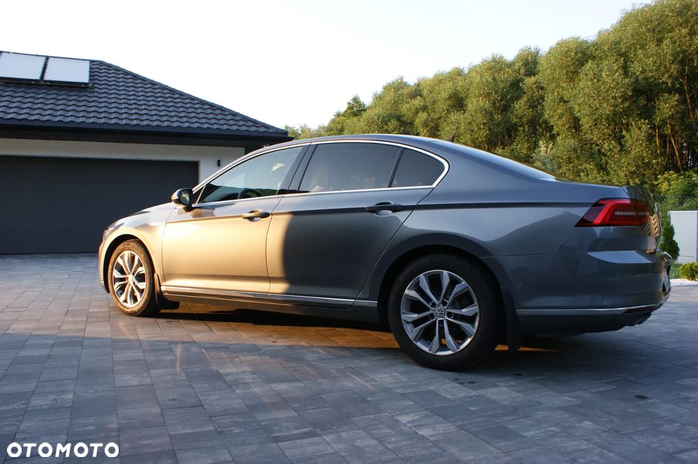 Volkswagen Passat 2.0 TDI BMT 4Mot Highline DSG - 3