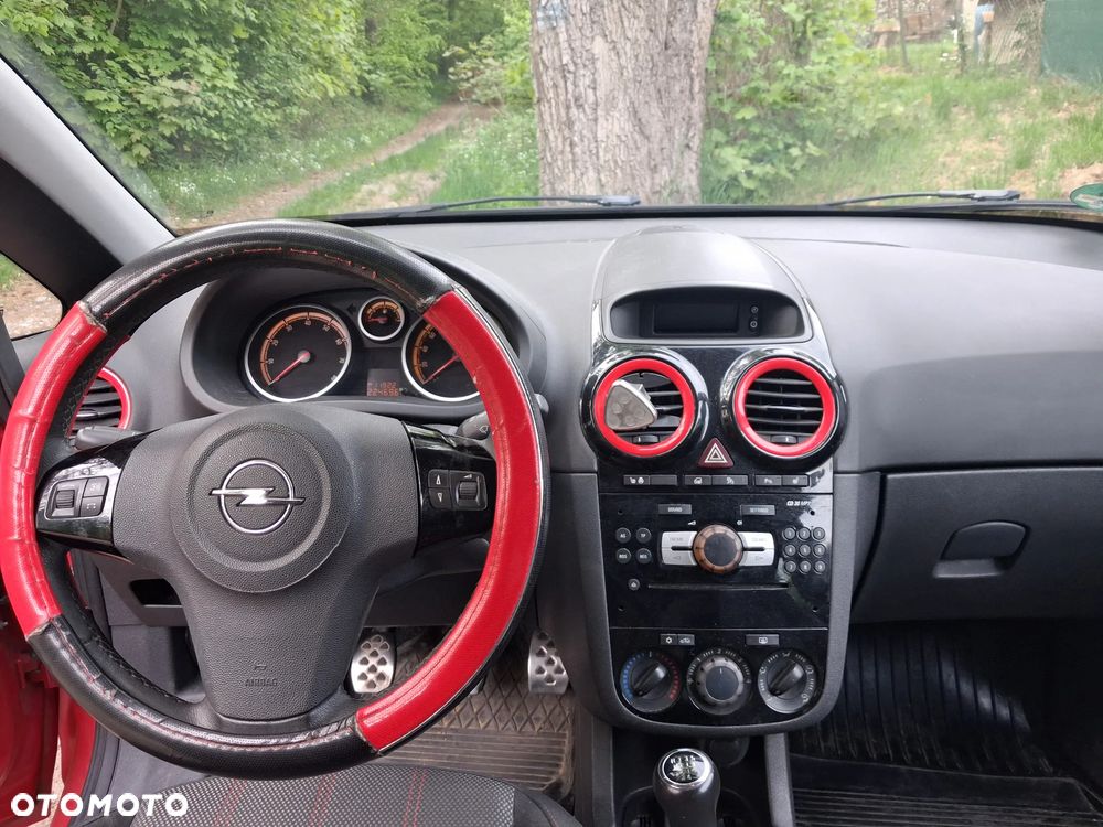 Opel Corsa 1.2 16V Cosmo - 1