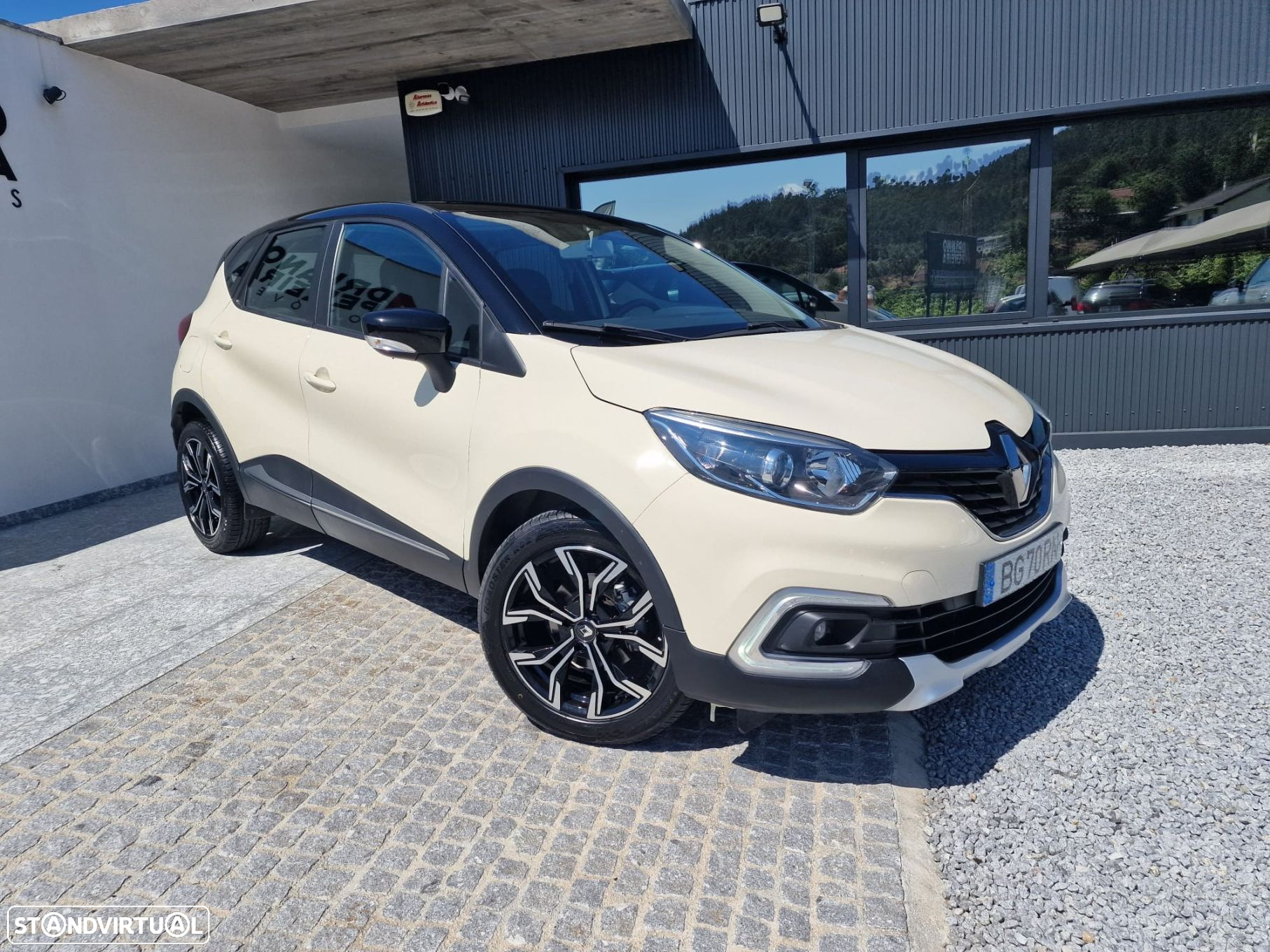 Renault Captur 1.5 dCi Exclusive - 10