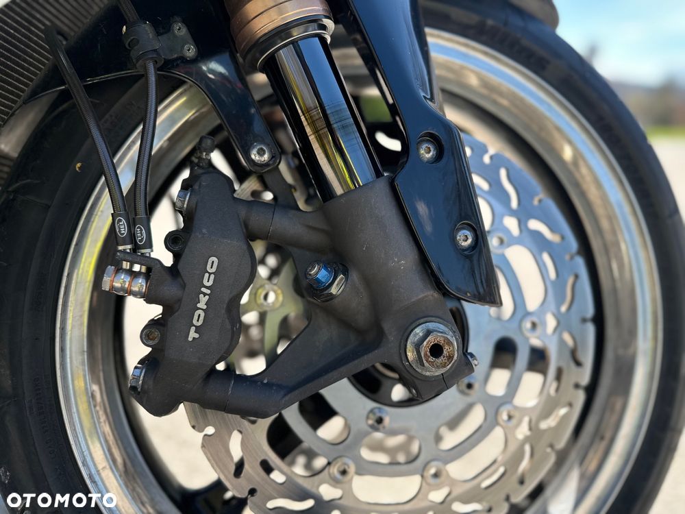 Suzuki GSX-R - 19