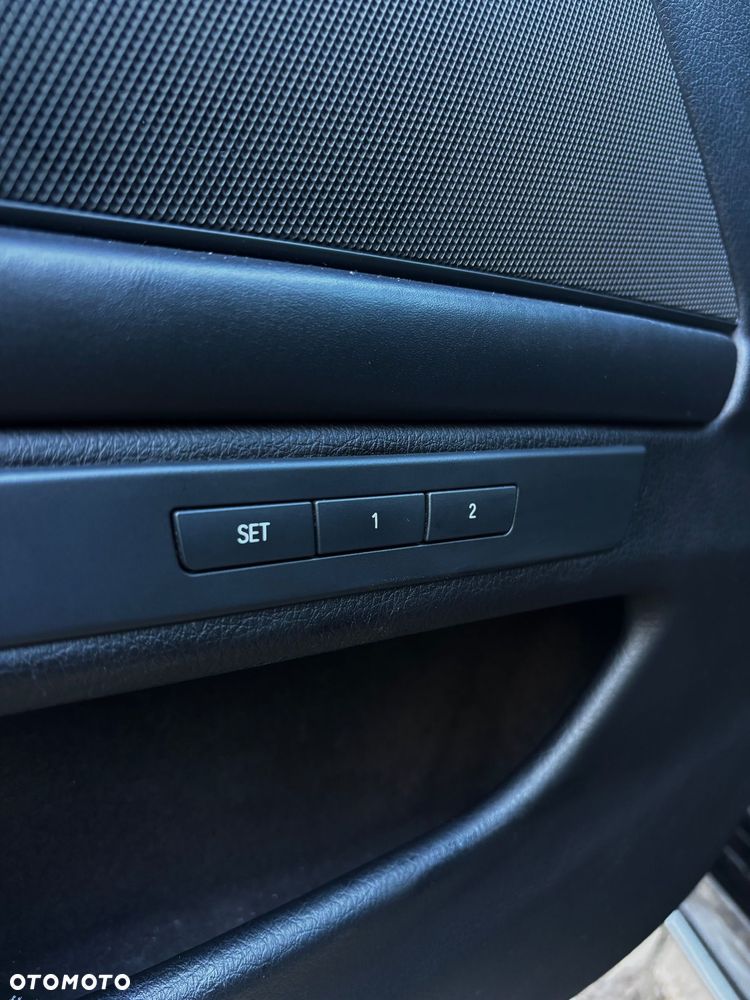 BMW Seria 5 528i - 9
