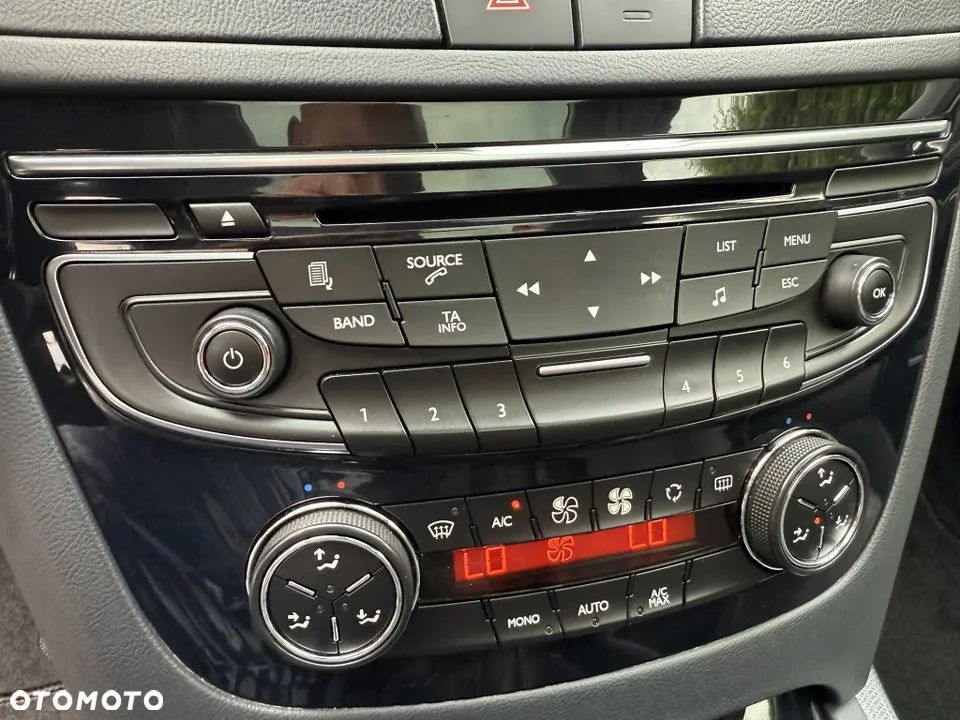 Peugeot 508 SW HDi FAP 140 Allure - 26