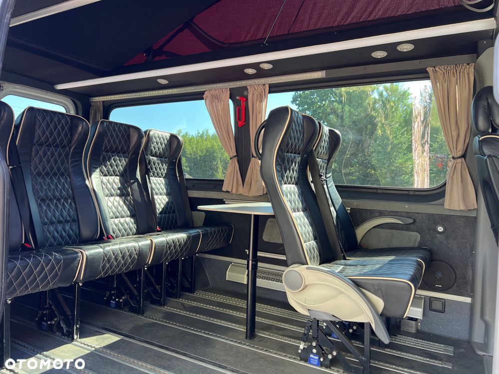 Mercedes-Benz Sprinter - 8