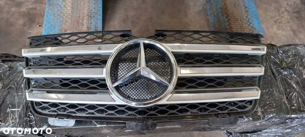 GRILL ATRAPA MERCEDES GL X164 A1648801485