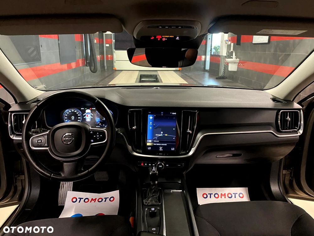 Volvo V60 D3 Geartronic Momentum Pro - 18