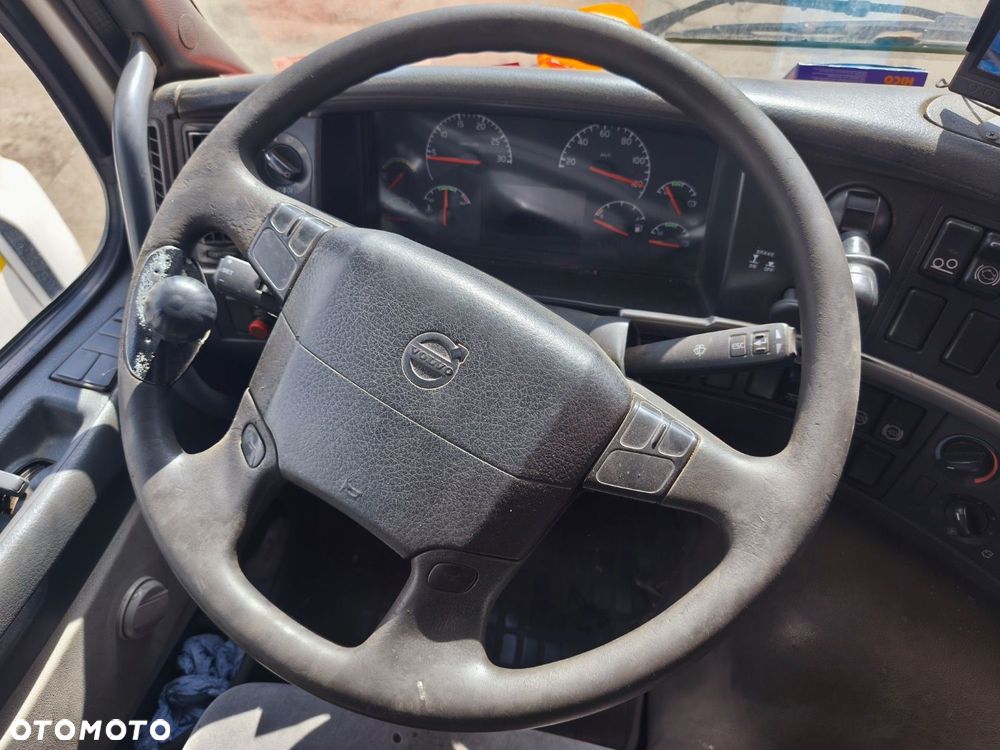 Volvo Fm 9 260 6X2 - 21