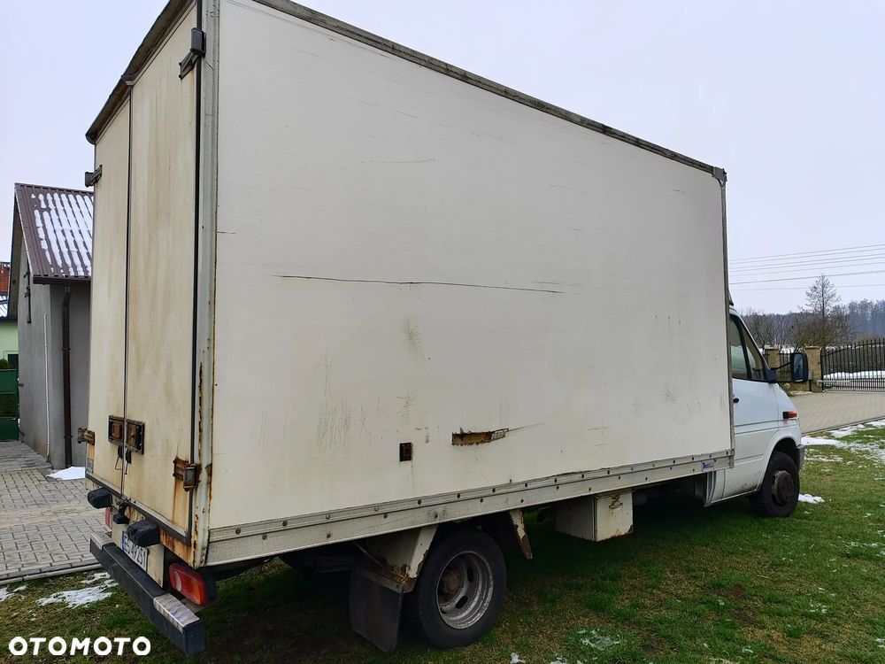 Mercedes-Benz Sprinter - 4