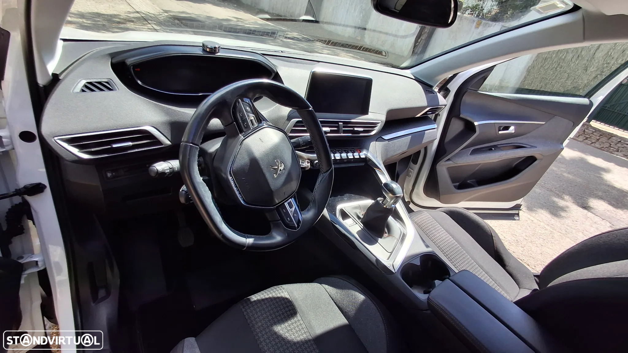 Peugeot 3008 1.5 BlueHDi Allure - 11