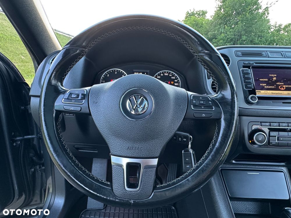 Volkswagen Tiguan 2.0 TDI DPF 4Motion BlueMotion Technology DSG Lounge Sport & Style - 35