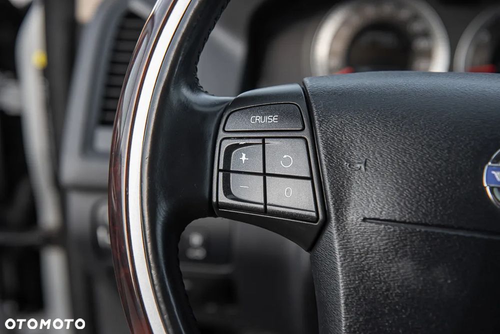 Volvo XC 60 T6 AWD Momentum - 20