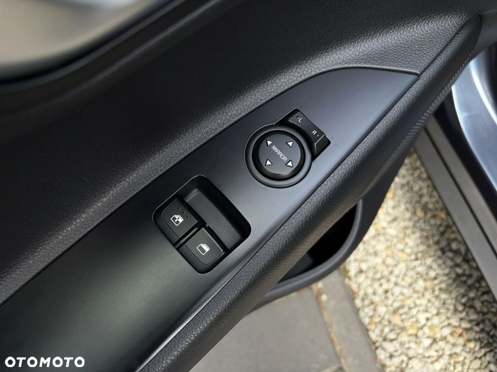 Kia Stonic 1.0 T-GDI DCT OPF Vision - 32
