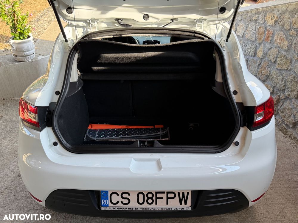 Renault Clio - 8