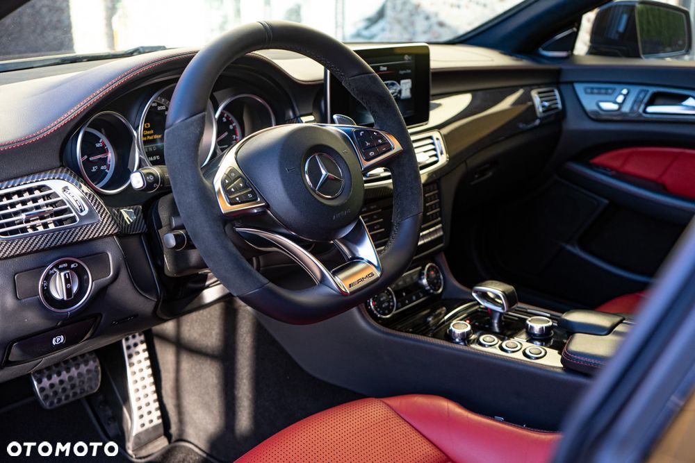 Mercedes-Benz CLS - 21