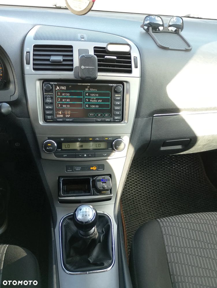 Toyota Avensis - 9