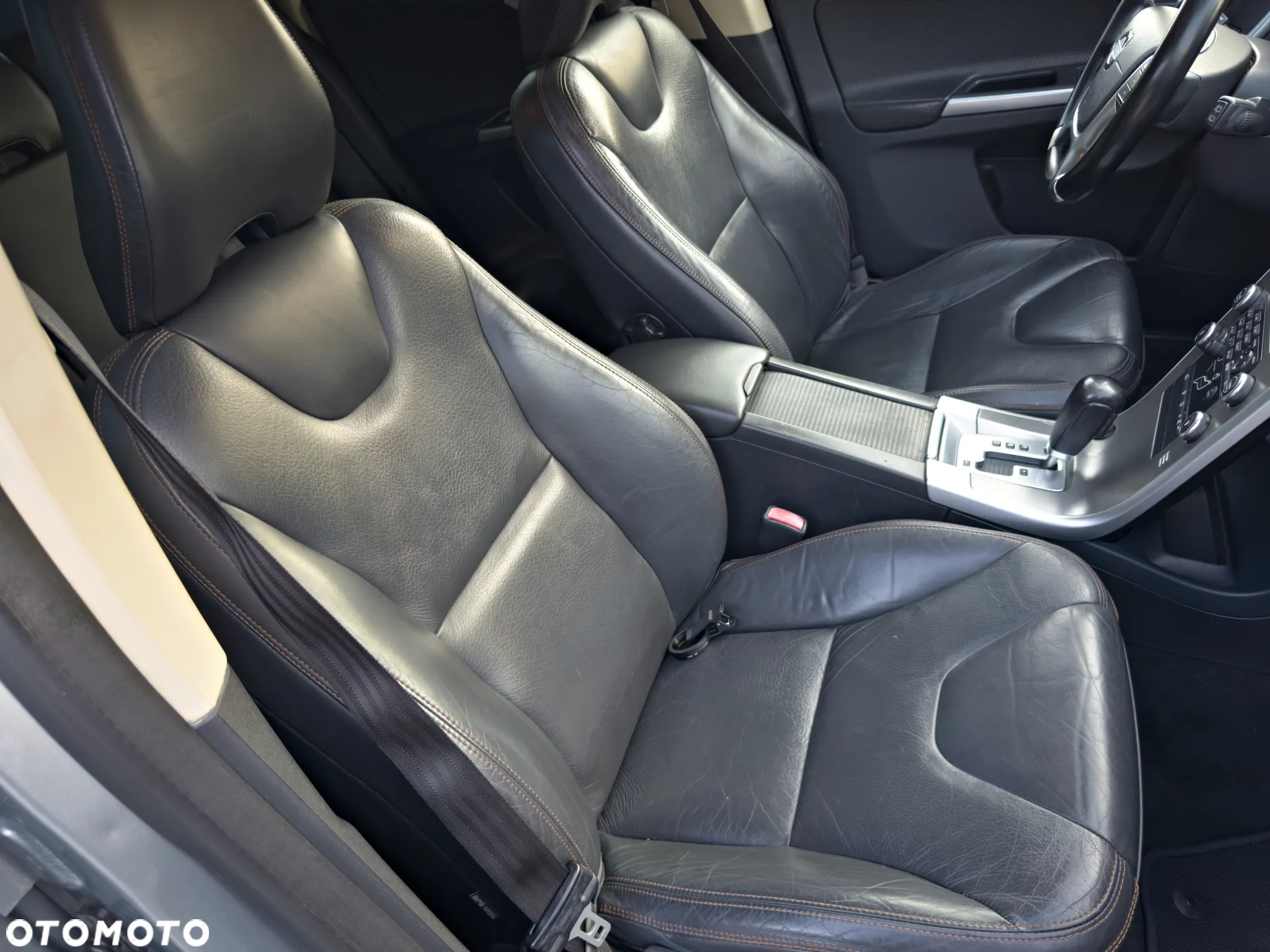 Volvo XC 60 - 30