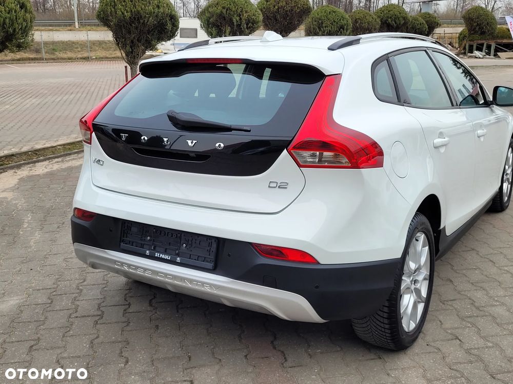 Volvo V40 Cross Country D2 Momentum - 10