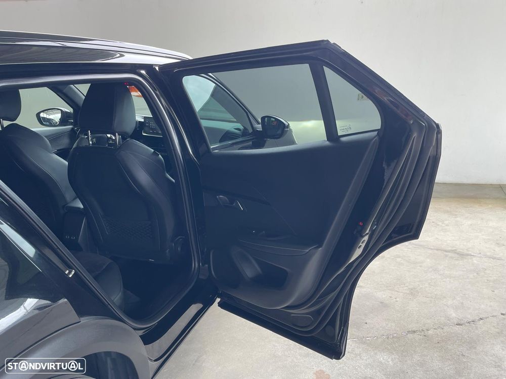 Peugeot 2008 1.2 PureTech GT Pack EAT8 - 31
