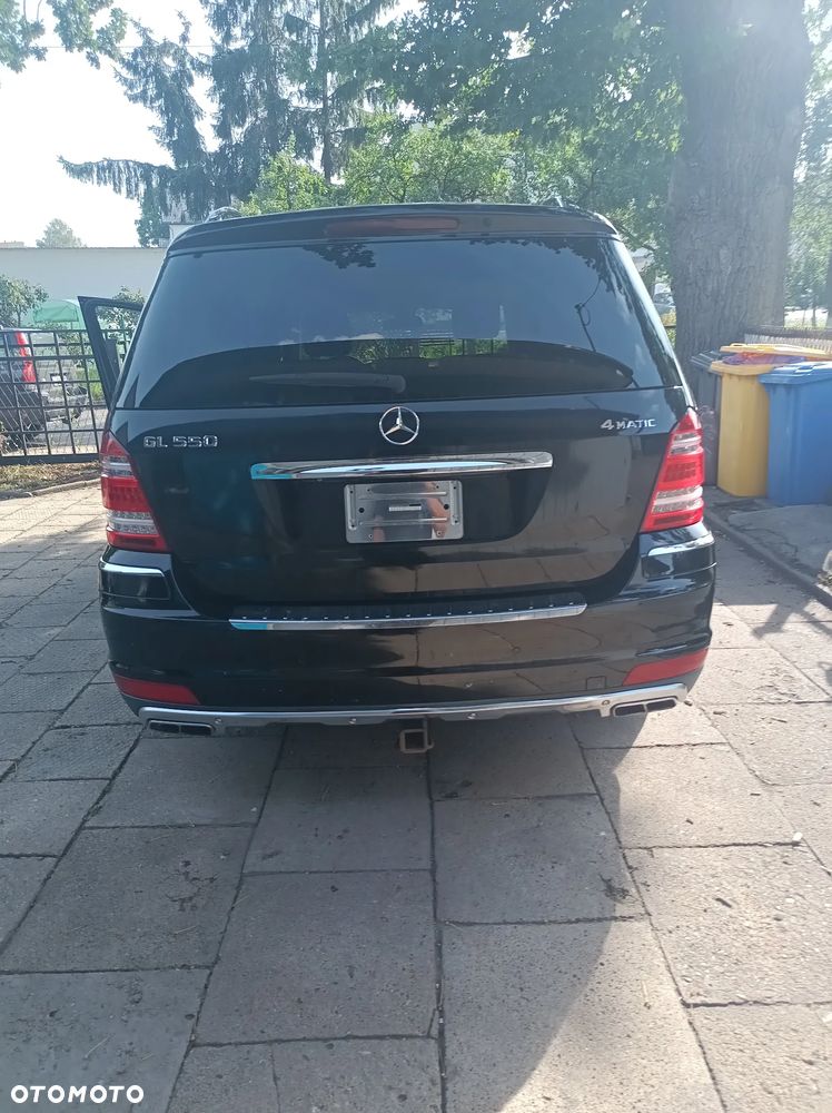 Mercedes-Benz GL - 10