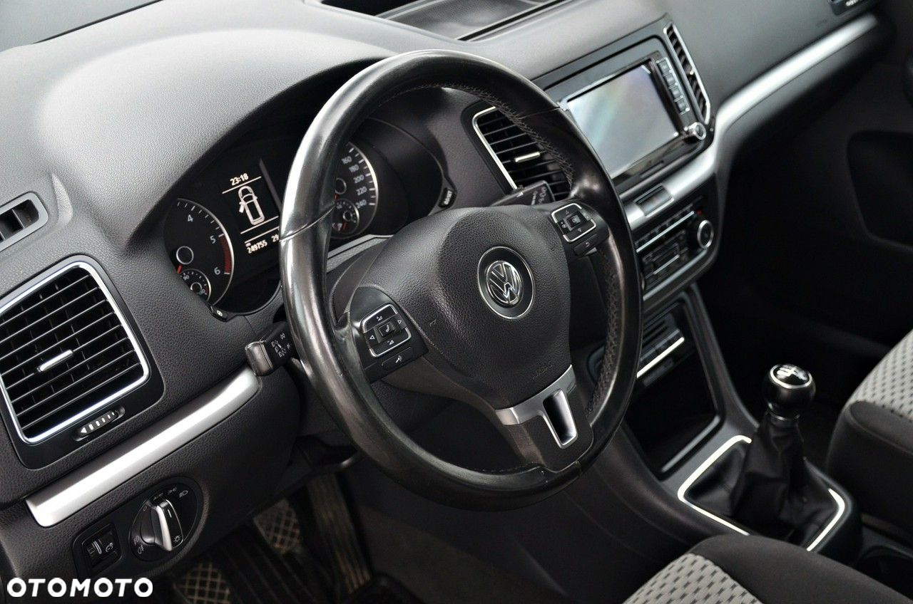 Volkswagen Sharan - 16