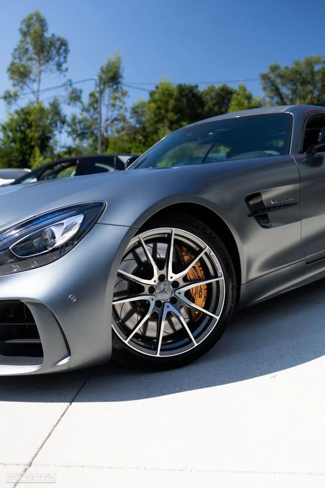 Mercedes-Benz AMG GT R - 23