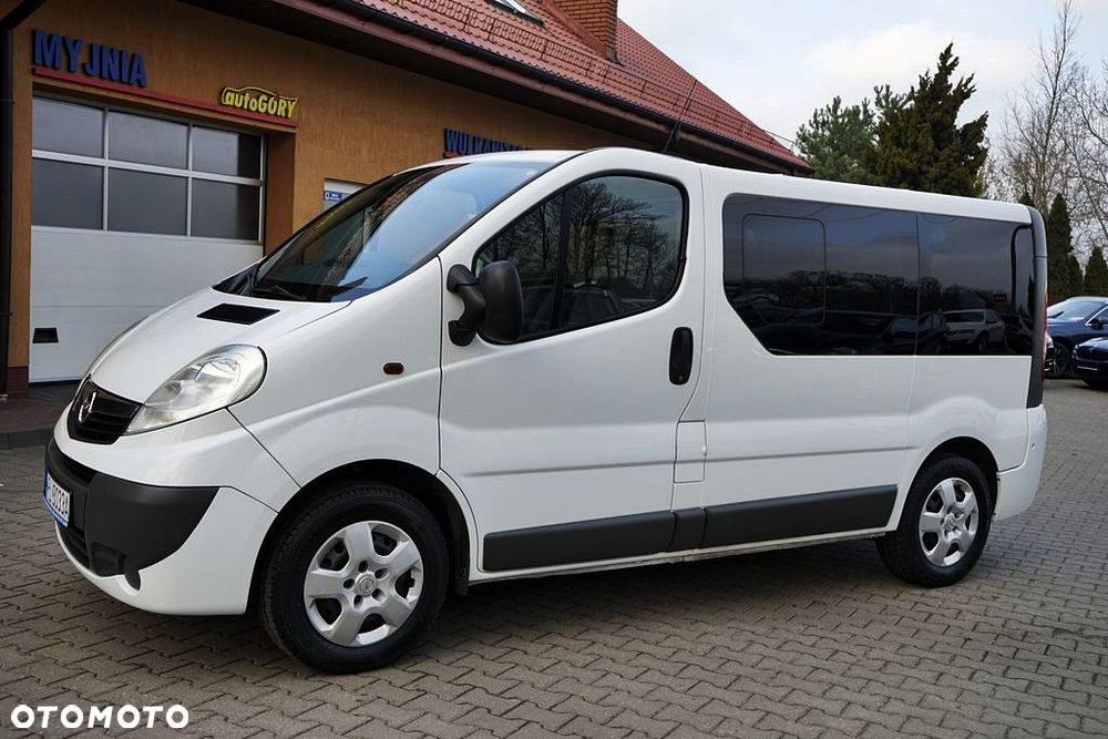 Opel Vivaro - 8
