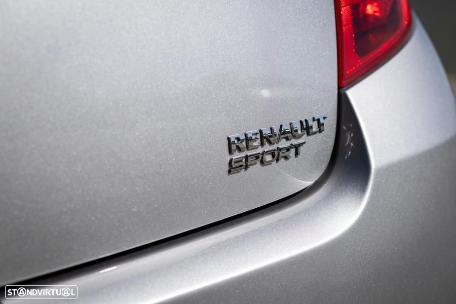 Renault Clio 2.0 16V Sport - 18