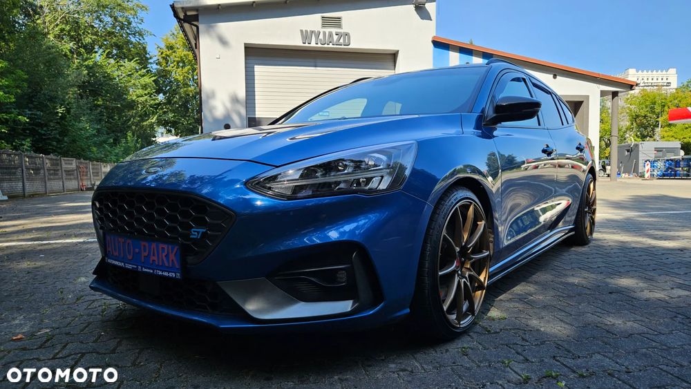 Ford Focus 2.0 EcoBlue S&S ST - 10