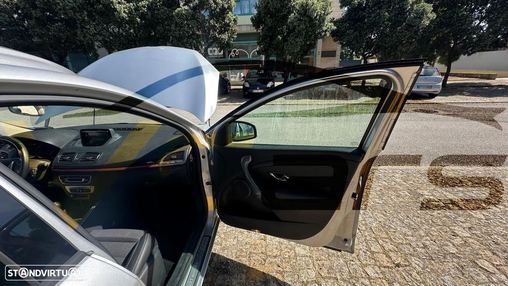 Renault Mégane Sport Tourer 1.5 dCi GT Line J18 - 17
