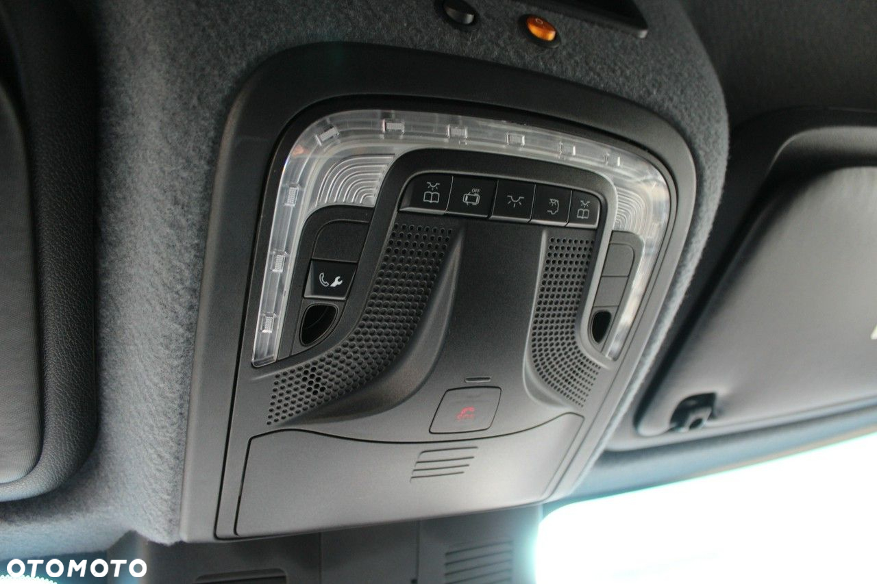 Mercedes-Benz Sprinter - 23