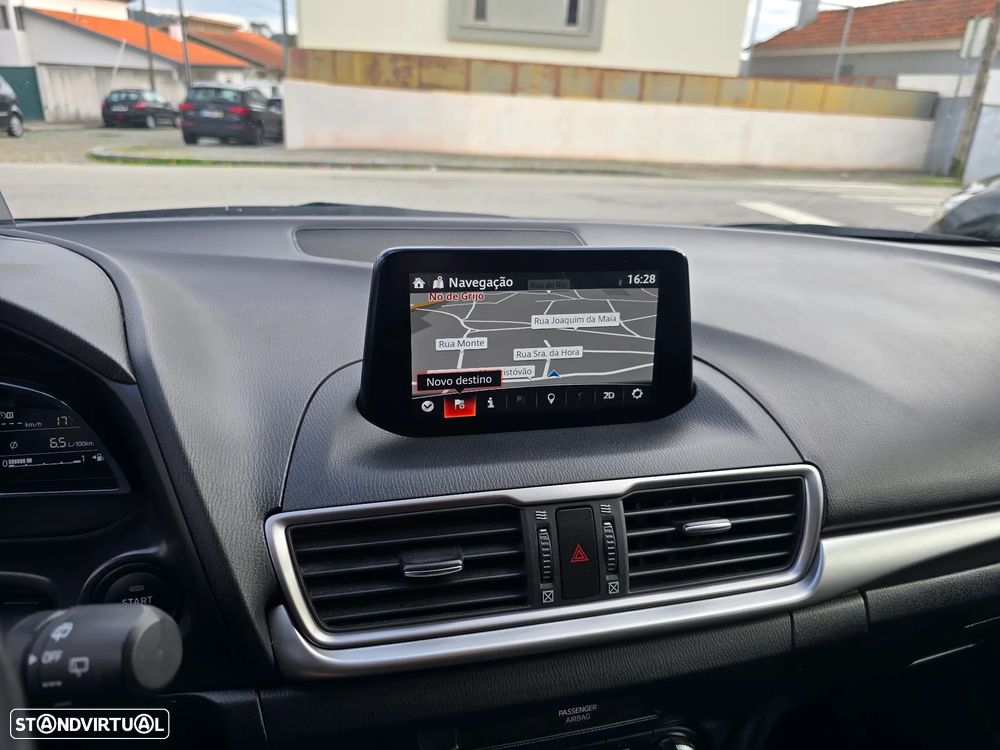 Mazda 3 Hatchback 1.5 Sky-G Evolve Navi - 17