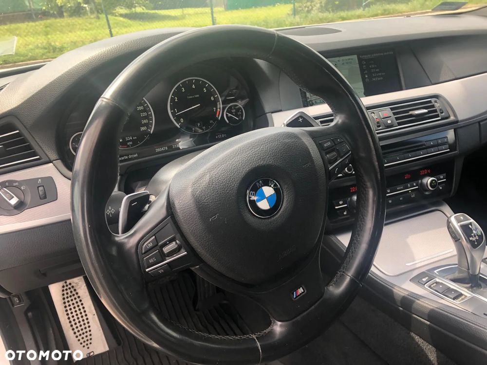 BMW Seria 5 528i xDrive - 7