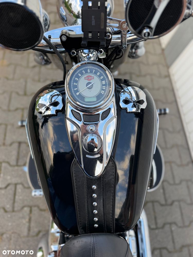 Harley-Davidson Softail Heritage Classic - 23