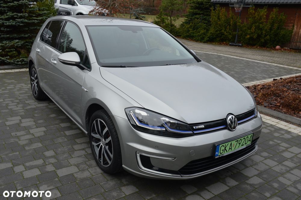 Volkswagen Golf - 10