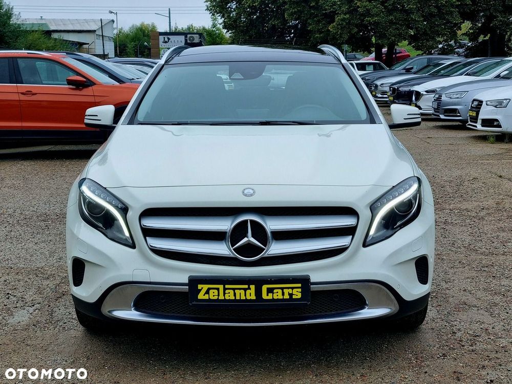 Mercedes-Benz GLA 200 7G-DCT - 2