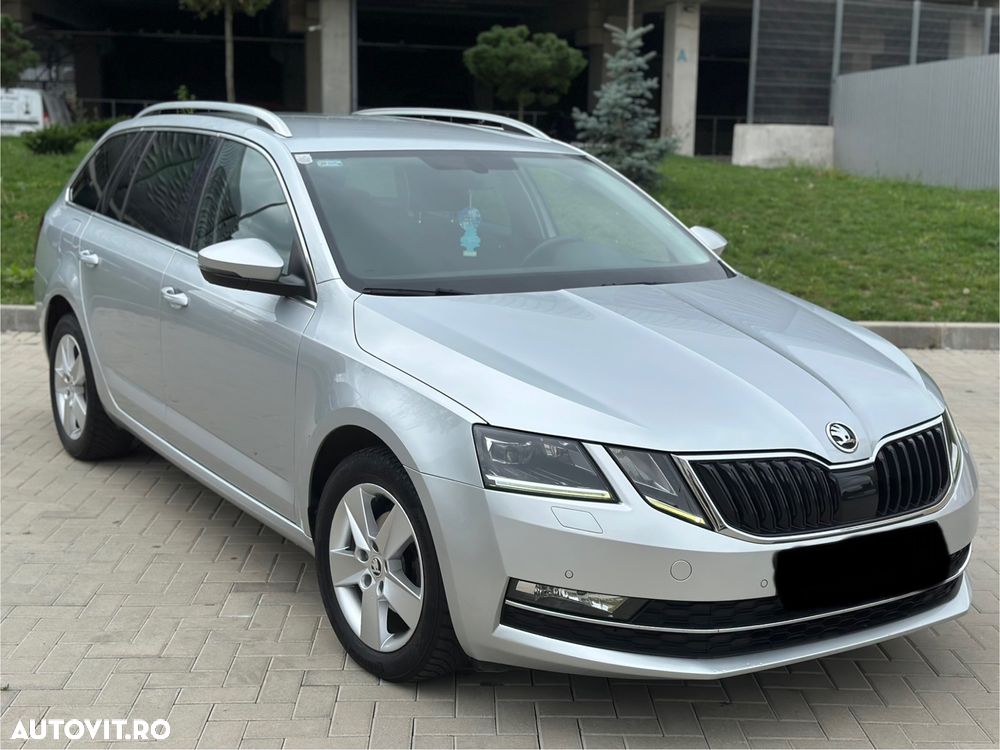 Skoda Octavia Combi Diesel 1.6 TDI DSG Style - 2