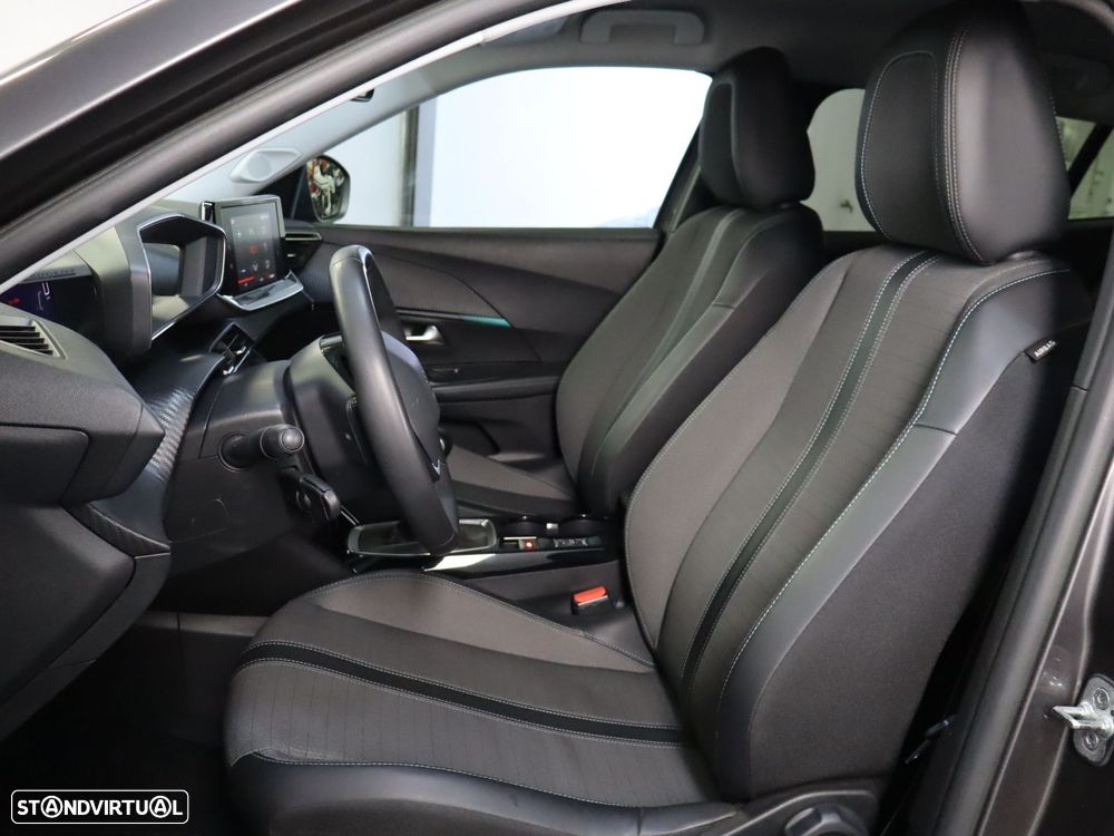 Peugeot 2008 1.2 PureTech Allure - 8