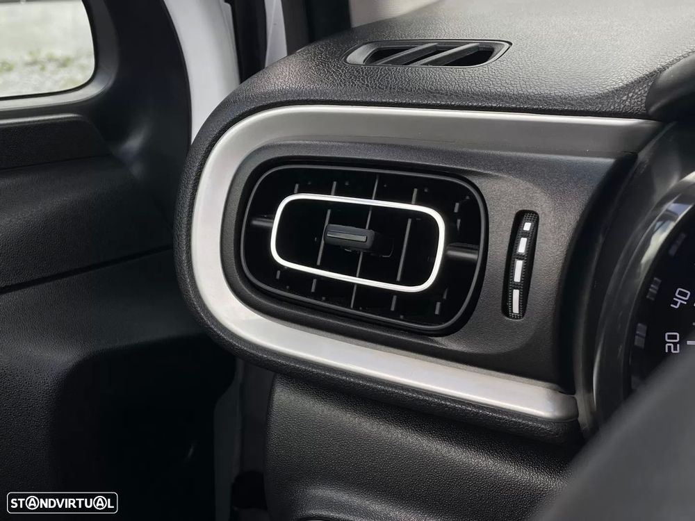 Citroën C3 1.2 PureTech Shine - 33