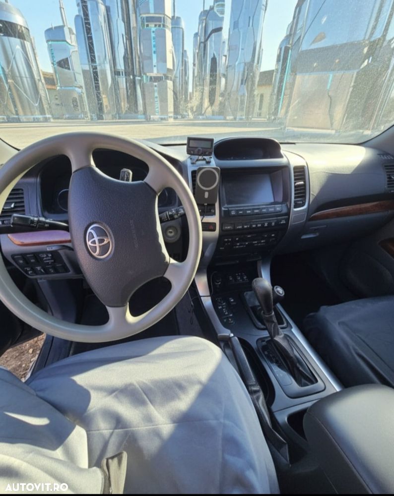 Toyota Land Cruiser 3.0 TD-4D Aut VX - 6