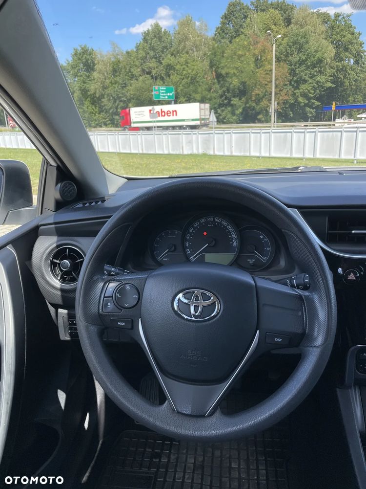 Toyota Auris 1.4 D-4D Comfort - 13