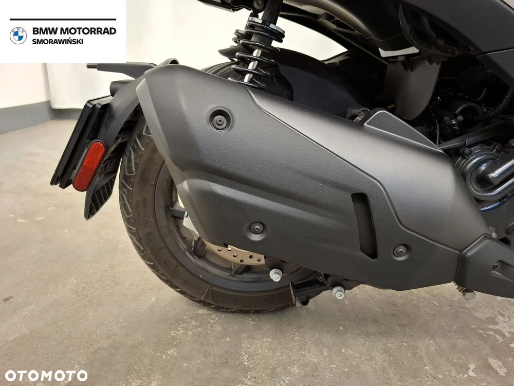 Piaggio MP-3 - 15