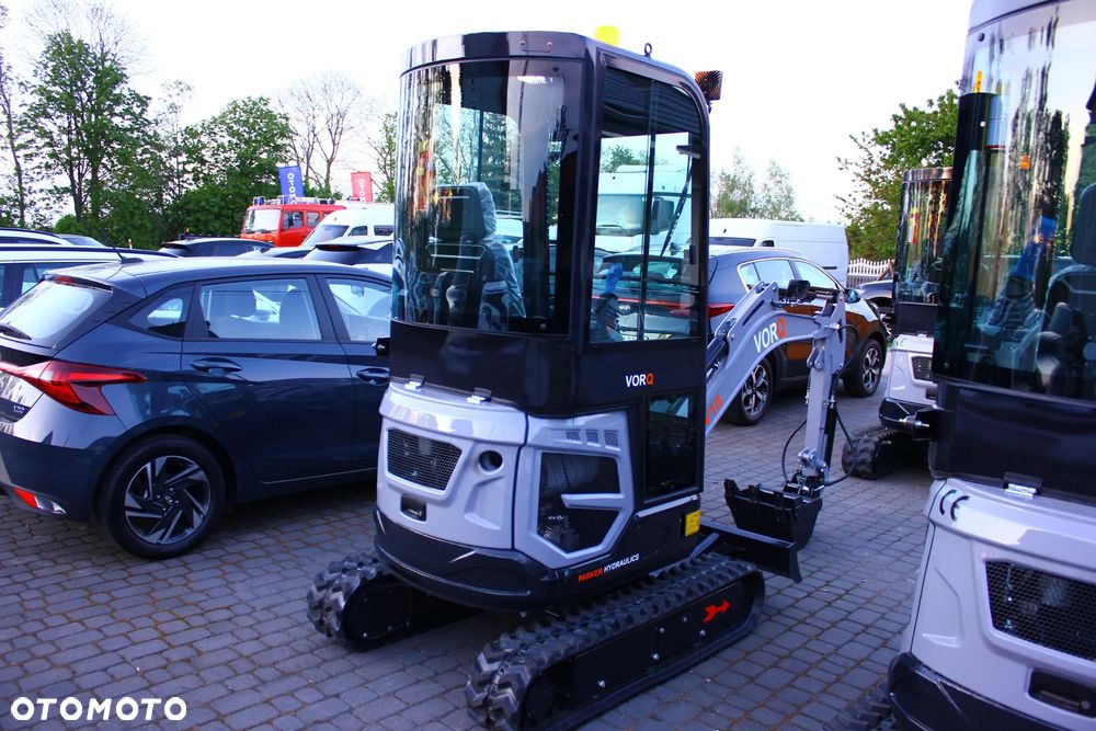 Inny VORQ V18 /KUBOTA /PARKER / 1.8T / KABINA /  ZESTAW ŁYŻEK / - 2