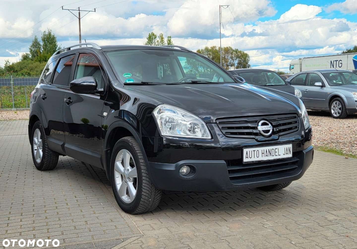 Nissan Qashqai+2 - 2