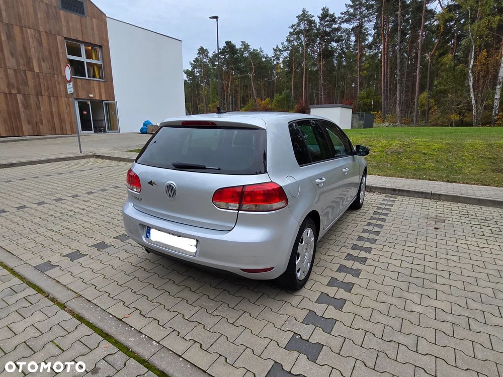 Volkswagen Golf - 25