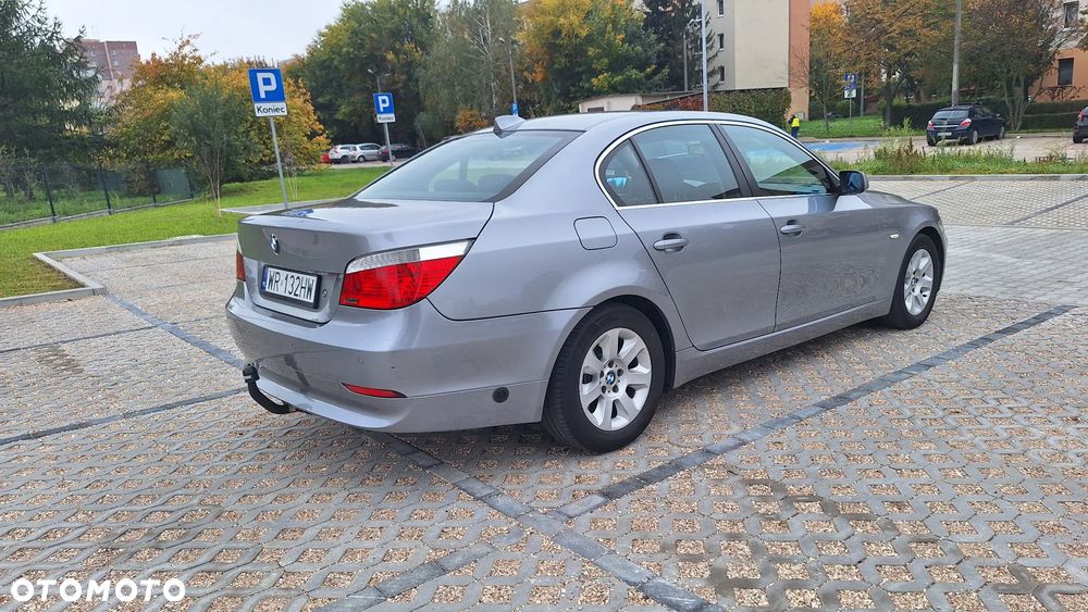 BMW Seria 5 523i - 10