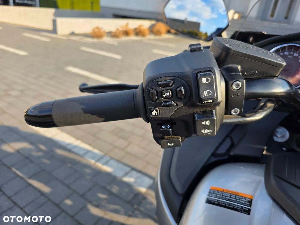 Yamaha XV - 28