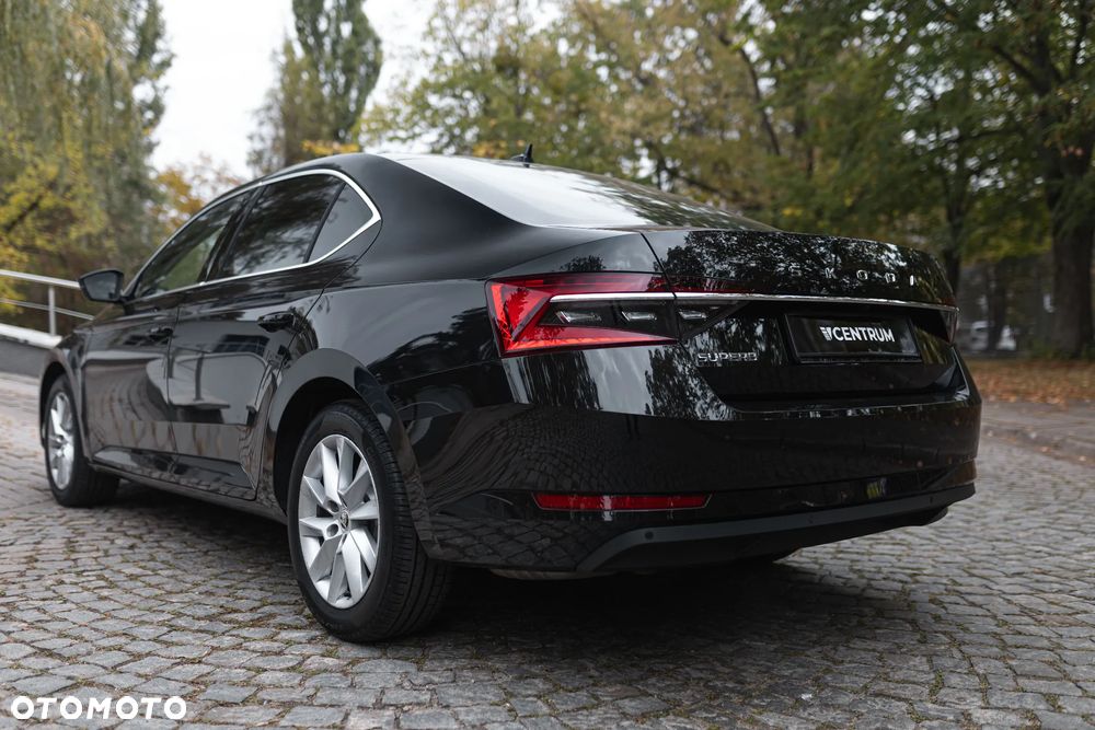Skoda Superb 2.0 TDI SCR Style DSG - 6