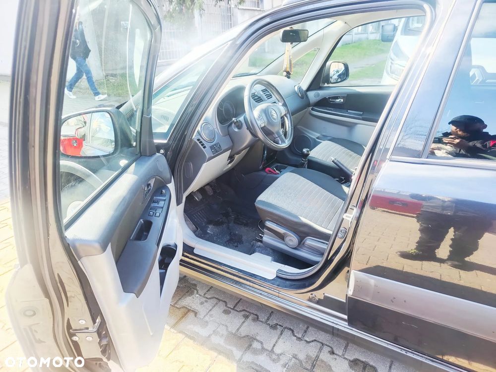 Suzuki SX4 - 31